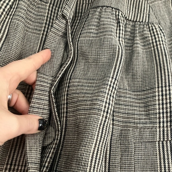 Banana Republic Short Plaid 4 Button Swing Jacket Wool Blend Lined Size XS - Picture 2 of 7